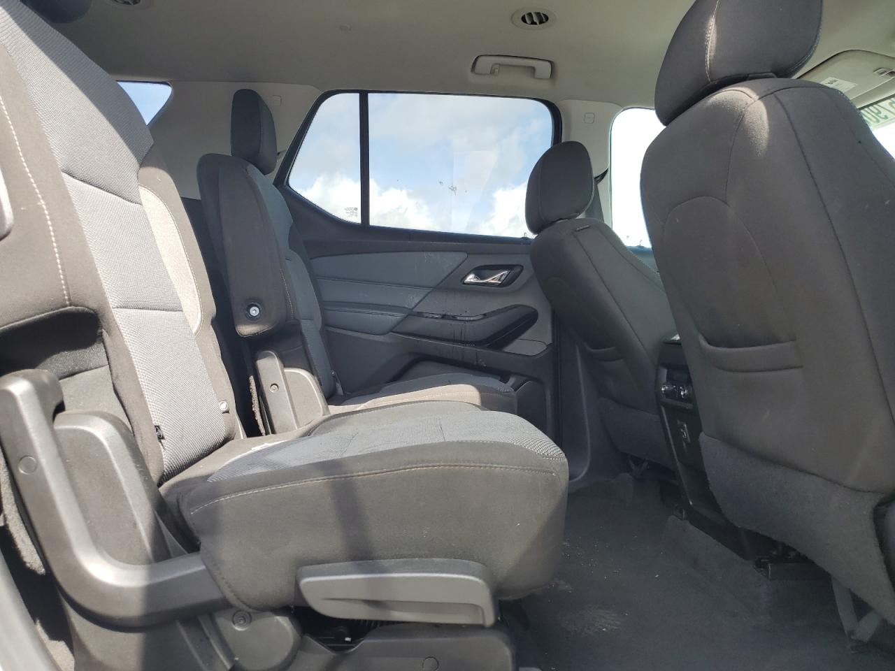 2018 Chevrolet Traverse - Image 11