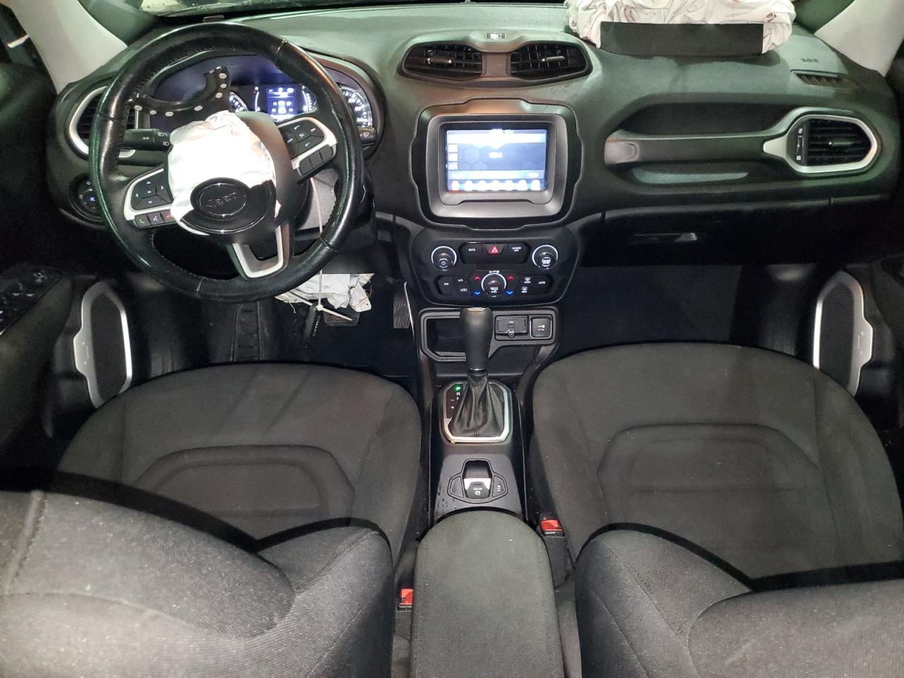 2018 Jeep Renegade - Image 8
