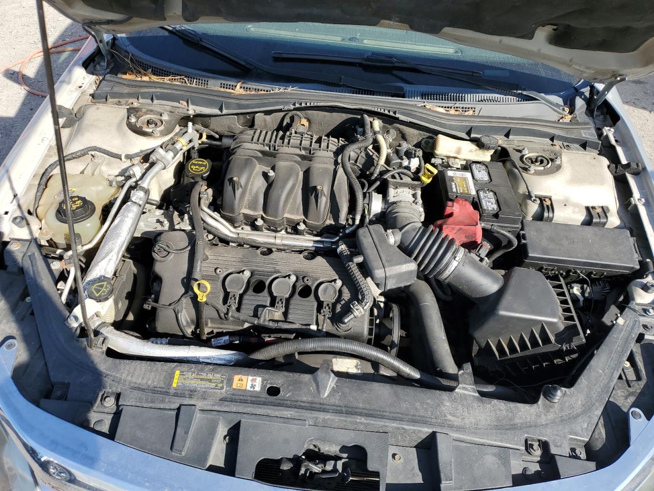 2010 Ford Fusion - Image 11
