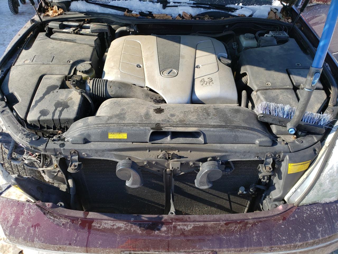 2001 Lexus LS - Image 11