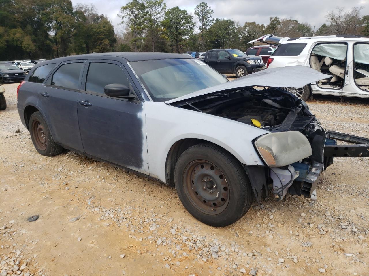 2005 Dodge Magnum - Image 4