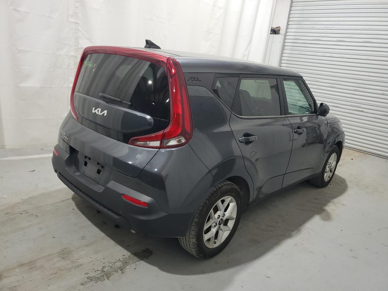 2022 Kia Soul - Image 3