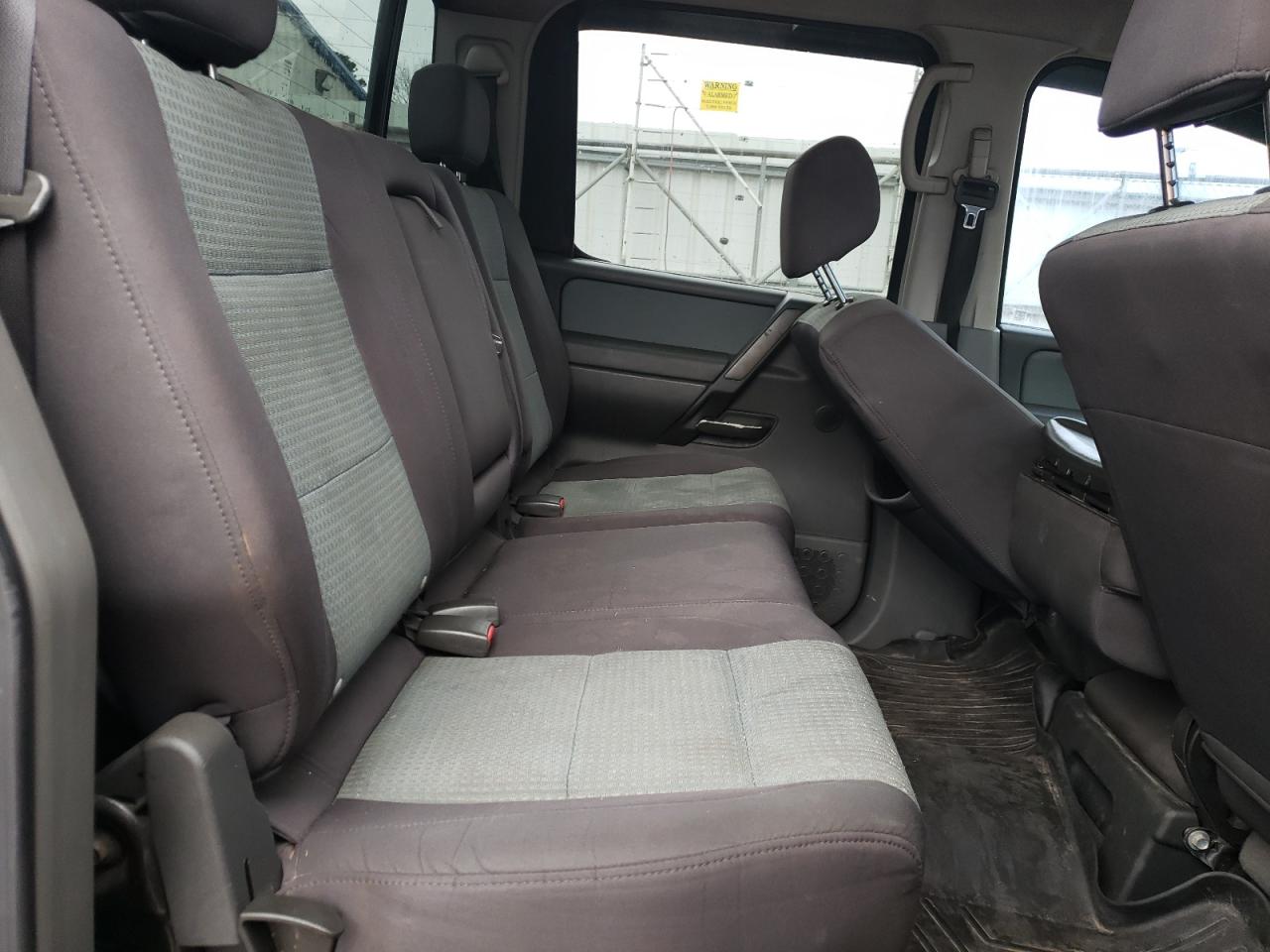 2006 Nissan Titan - Image 10
