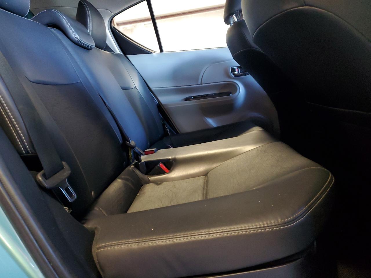 2012 Toyota Prius - Image 10