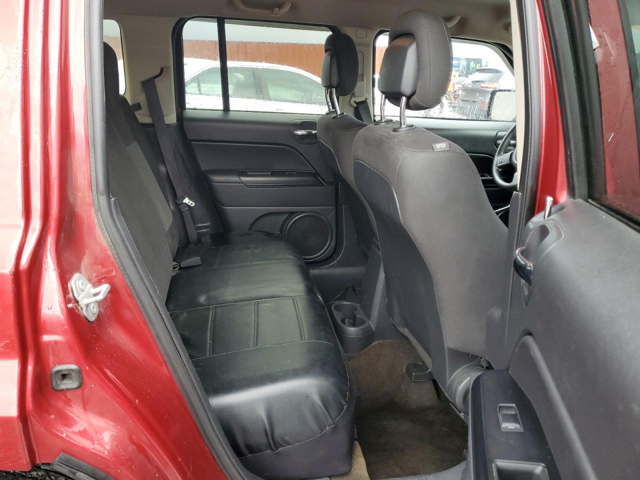 2017 Jeep Liberty (Patriot) - Image 11