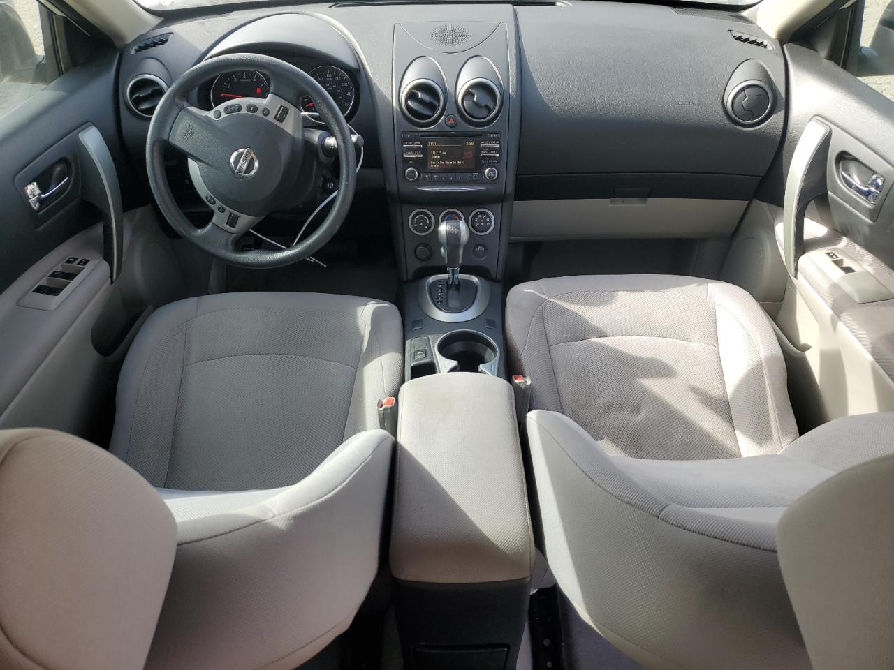 2015 Nissan Rogue - Image 8