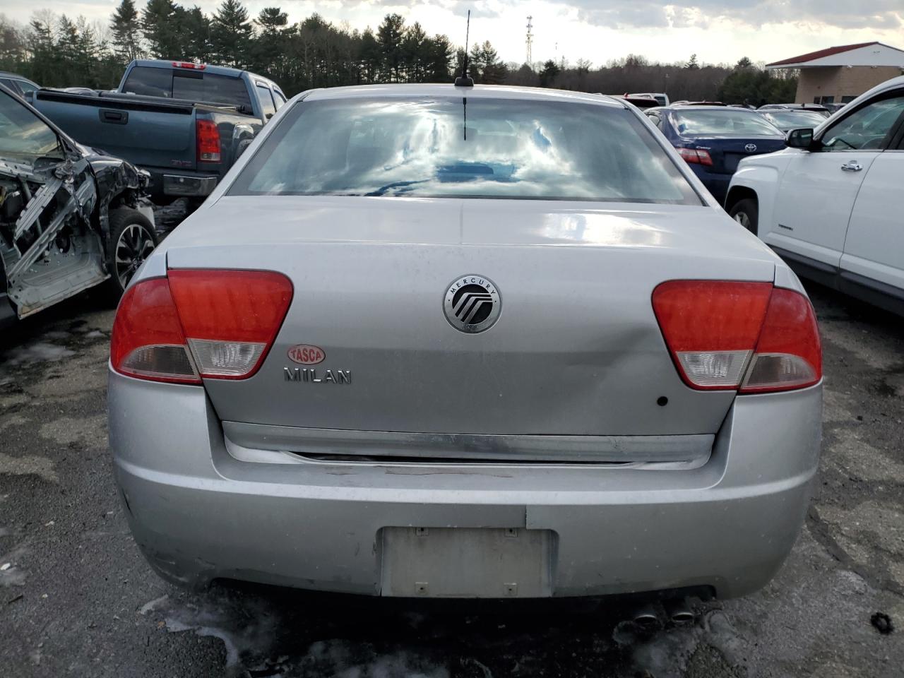 2010 Mercury Milan - Image 6