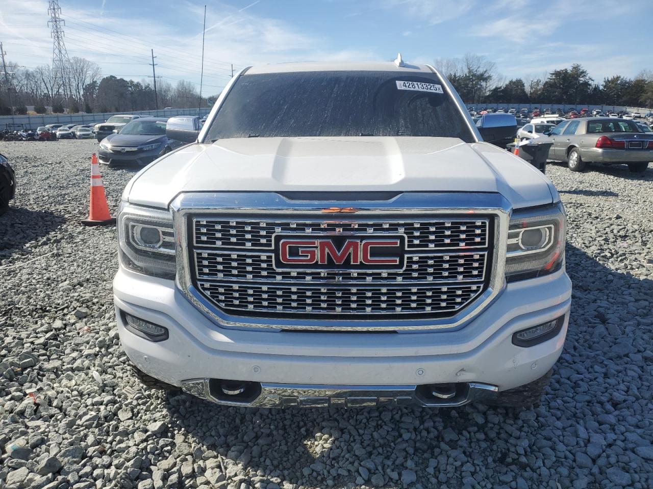 2017 GMC Sierra - Image 5