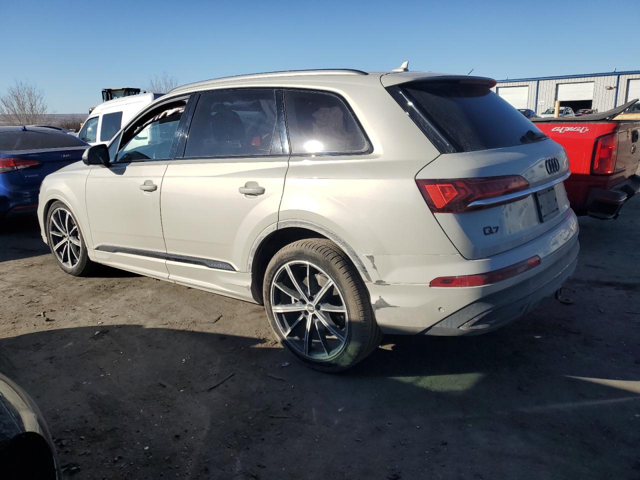 2021 Audi Q7 - Image 2