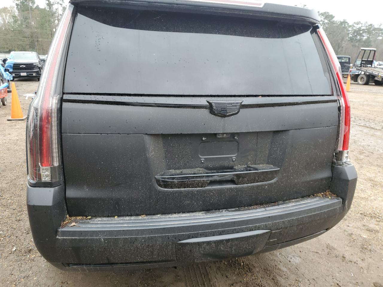 2017 Cadillac Escalade - Image 6