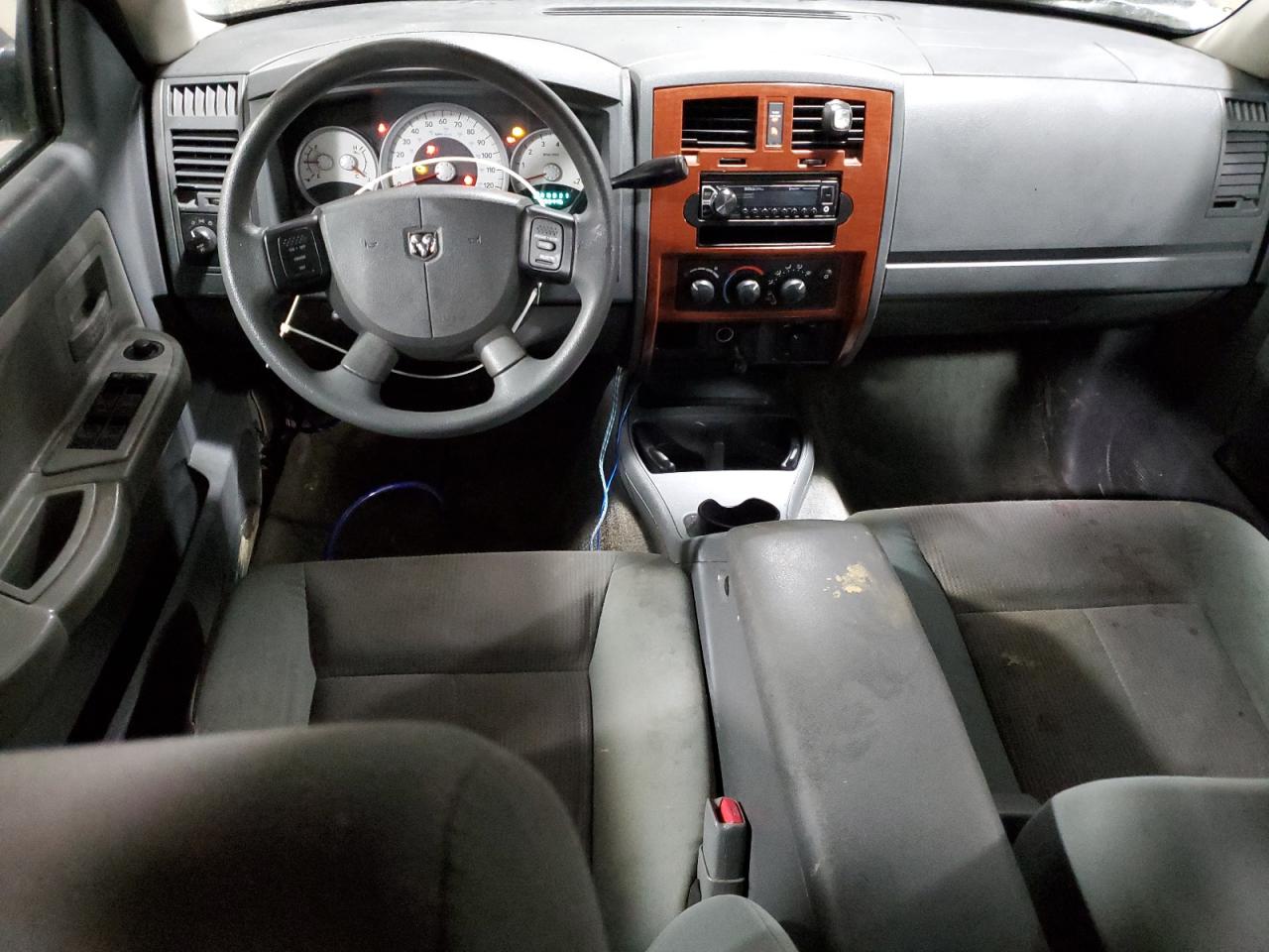 2005 Dodge Dakota - Image 8