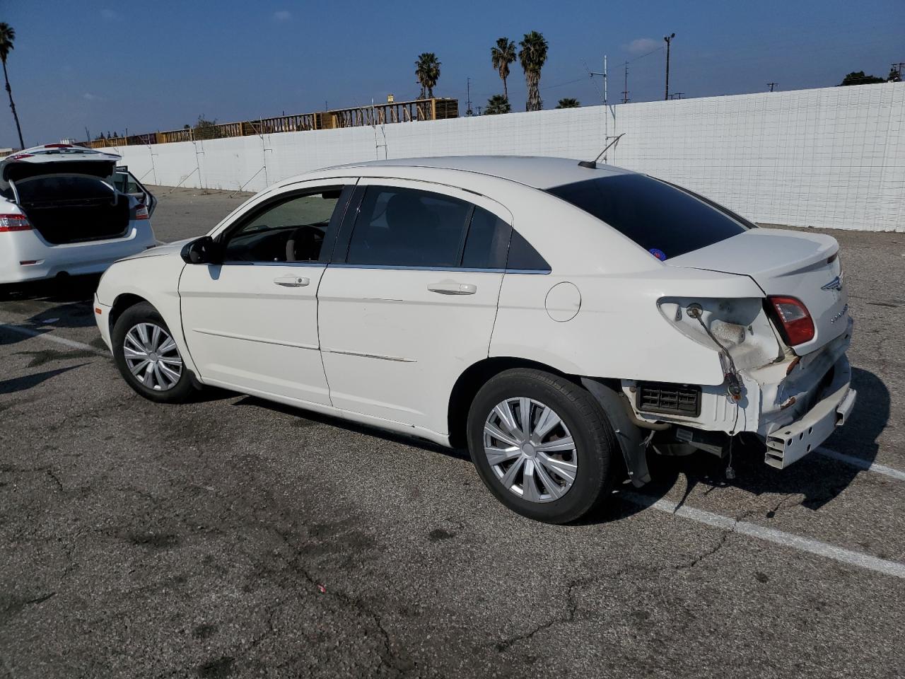2008 Chrysler Sebring - Image 2