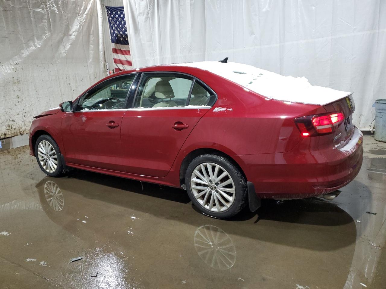 2016 Volkswagen Jetta - Image 2