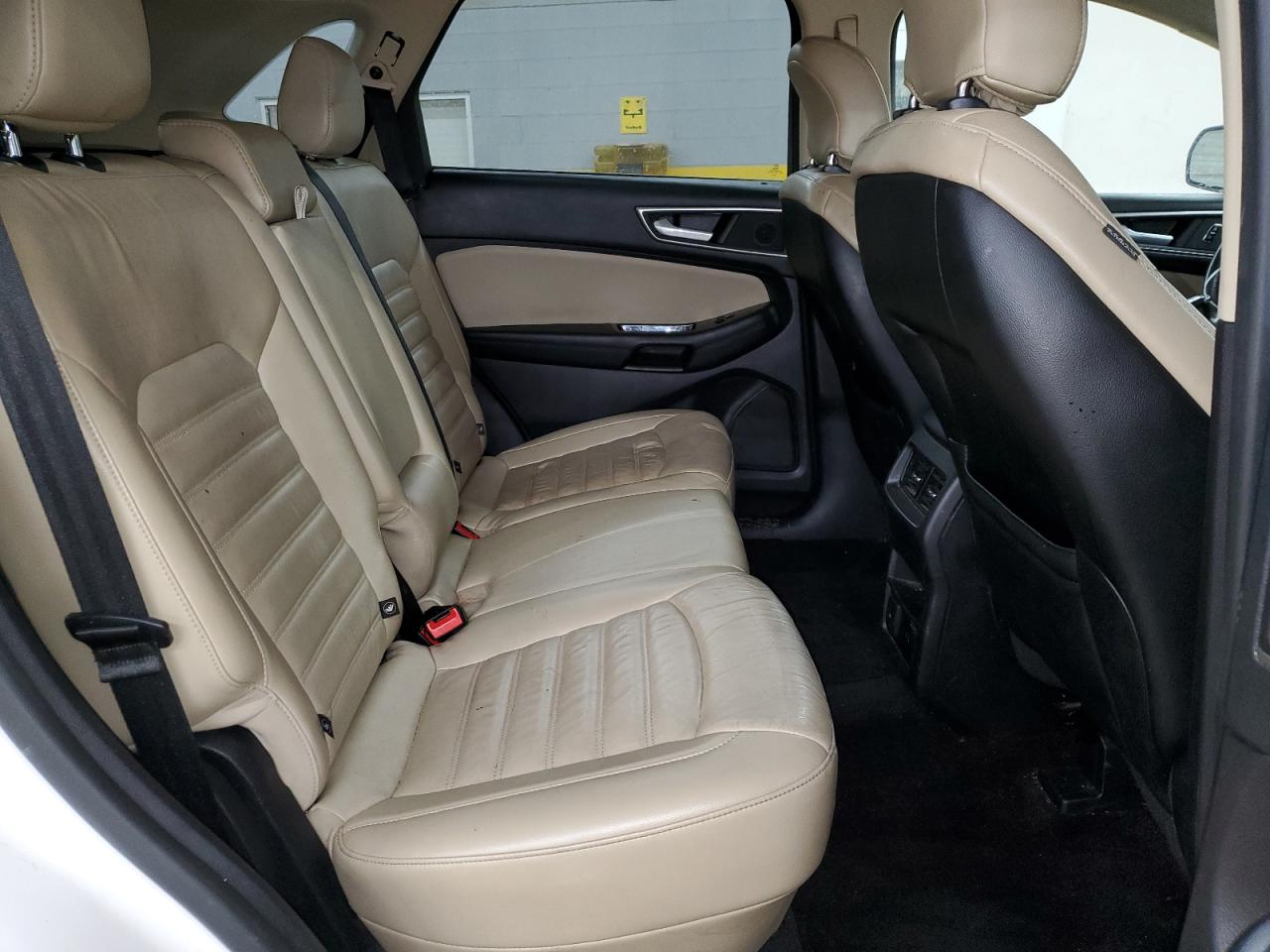 2015 Ford Edge - Image 11