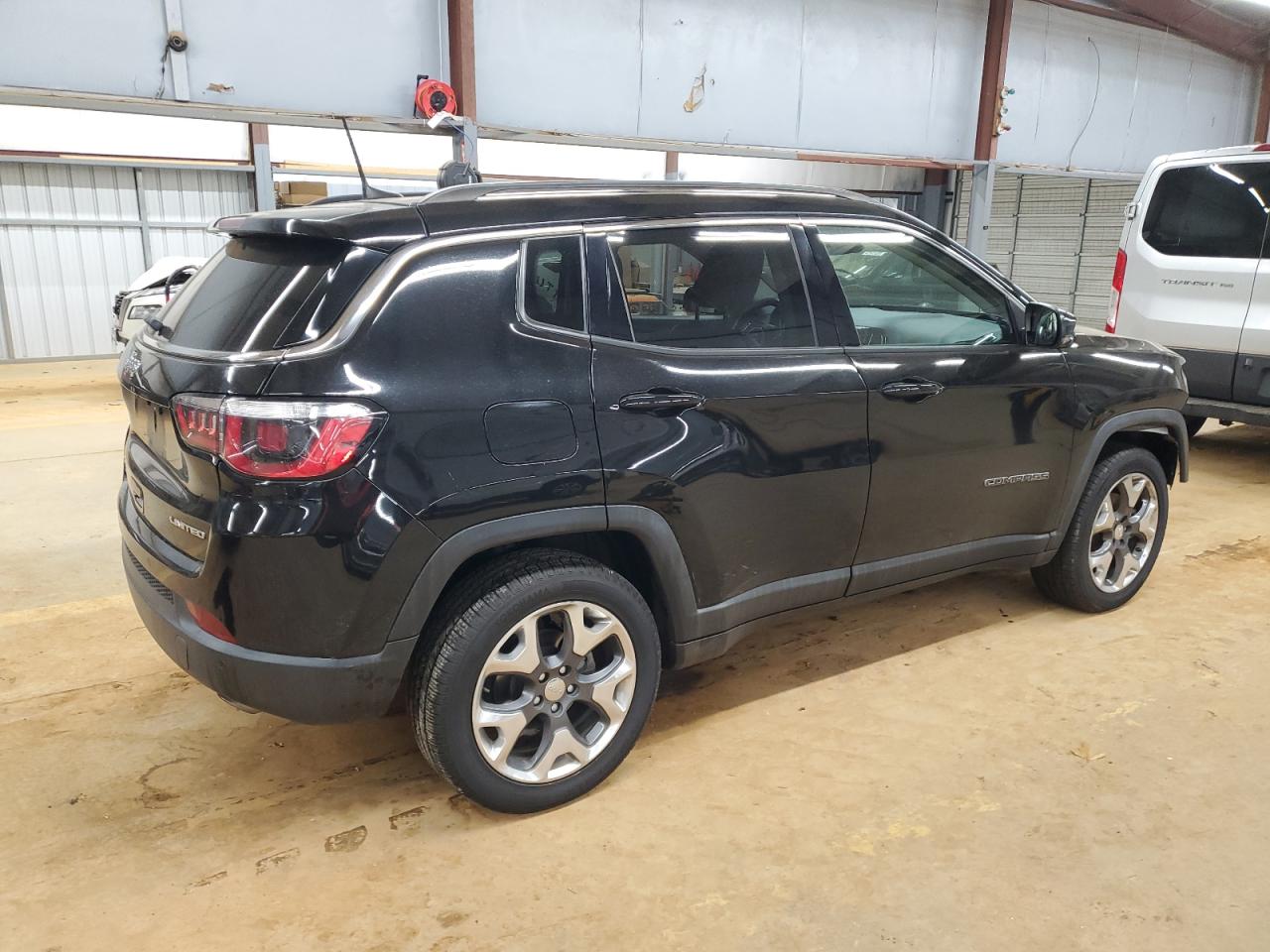 2018 Jeep Compass - Image 3