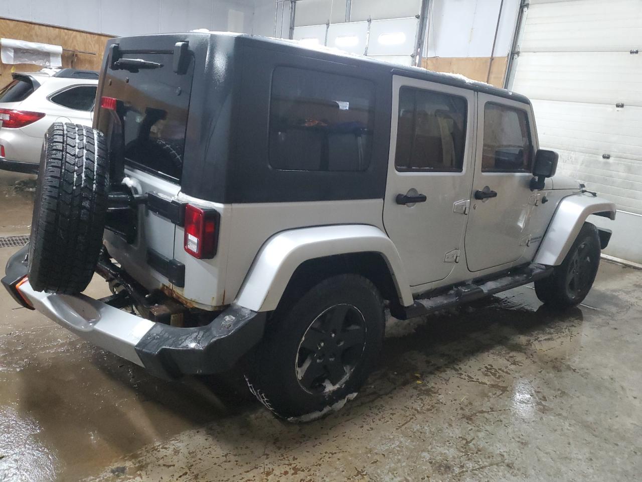 2010 Jeep Wrangler - Image 3
