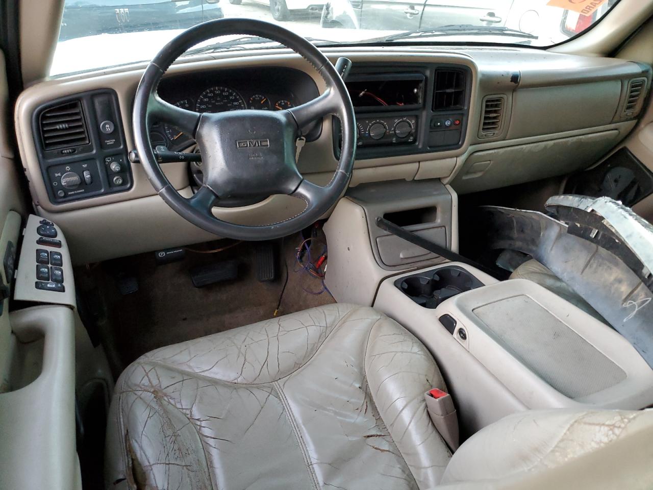 2002 GMC Yukon - Image 8