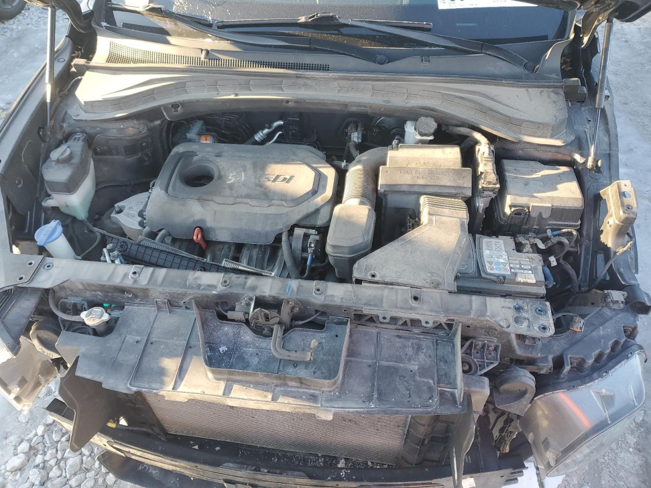 2019 Hyundai Santa Fe - Image 12