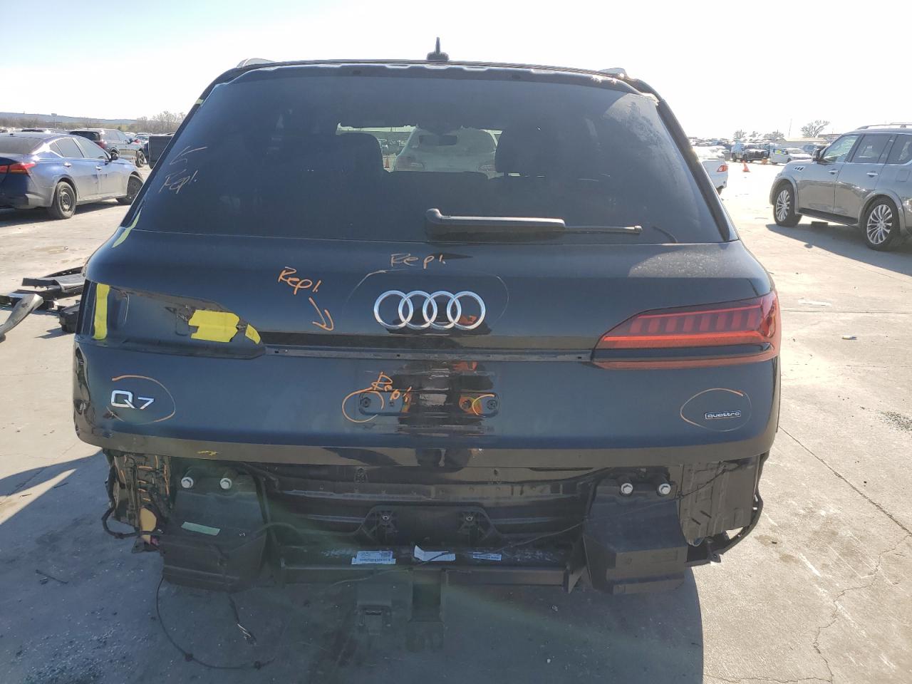2022 Audi Q7 - Image 6