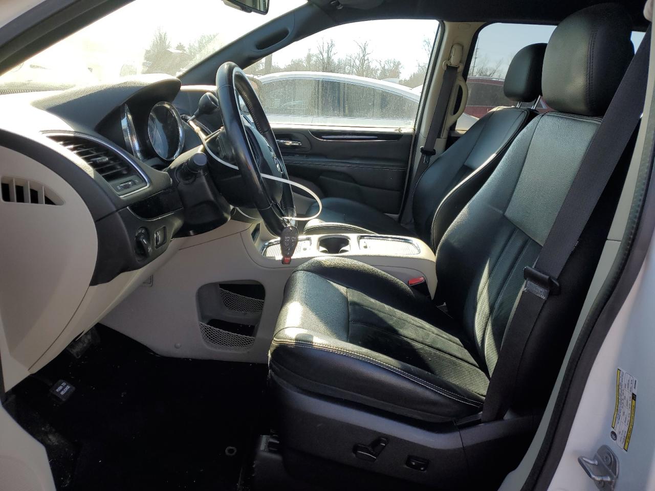 2018 Dodge Caravan - Image 7