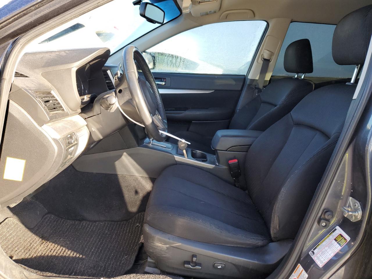 2010 Subaru Outback - Image 7