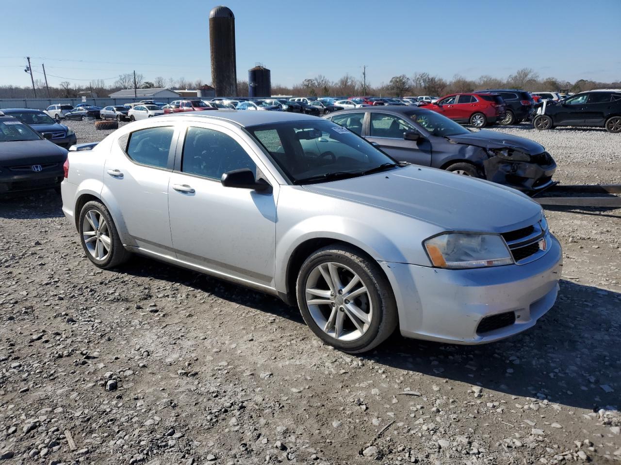 2012 Dodge Avenger - Image 4
