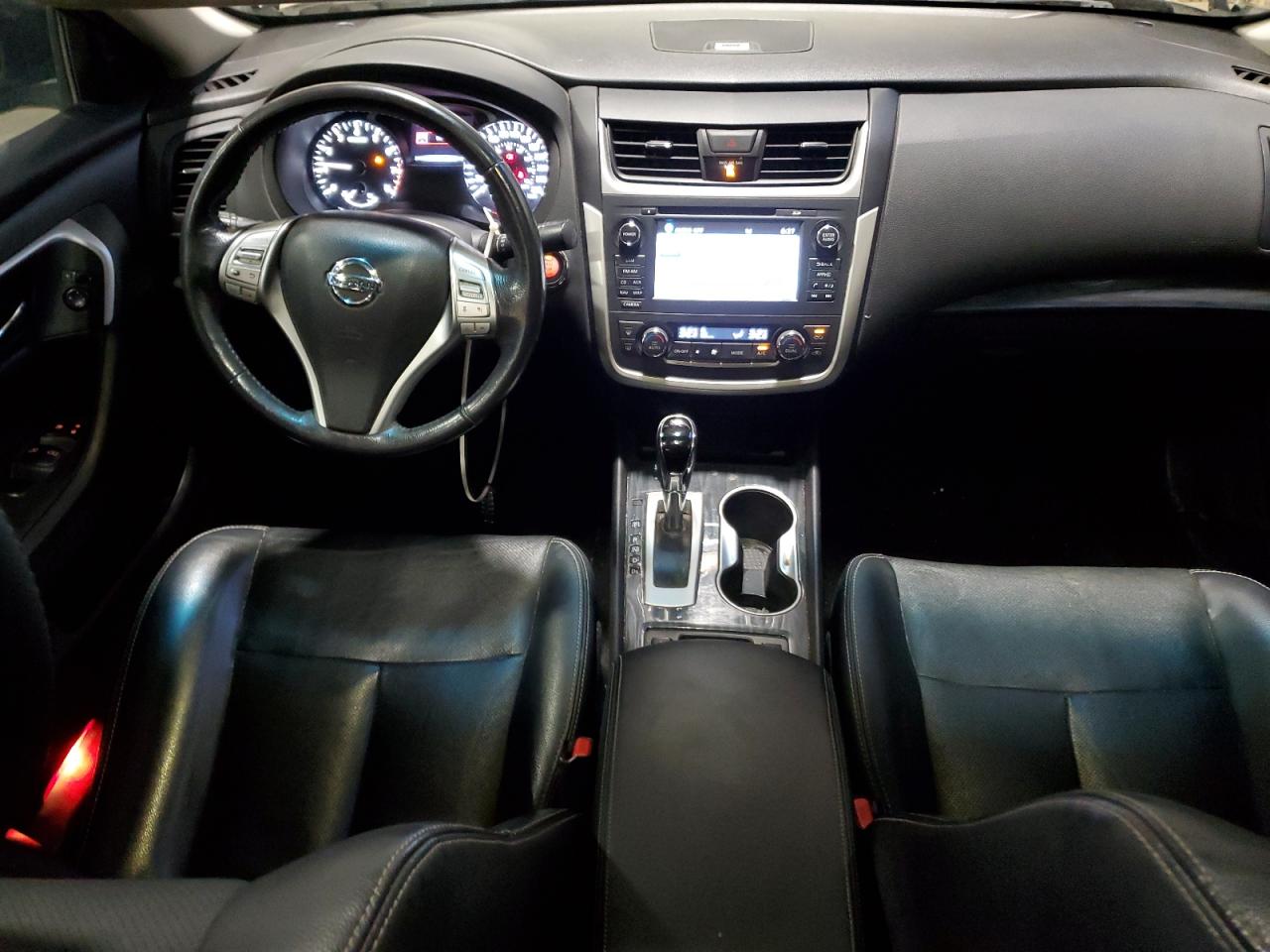 2016 Nissan Altima - Image 8