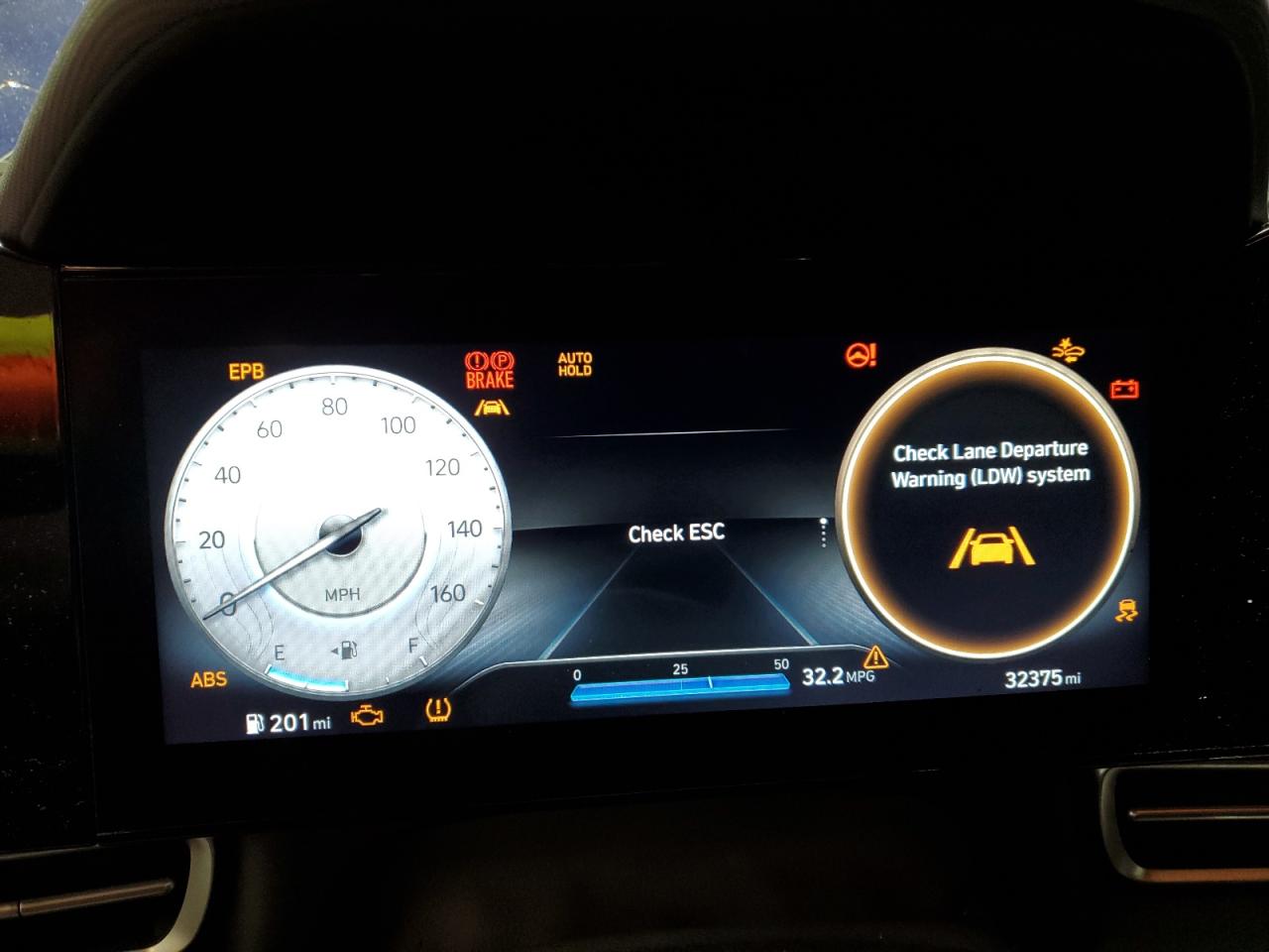 2023 Hyundai Elantra - Image 9