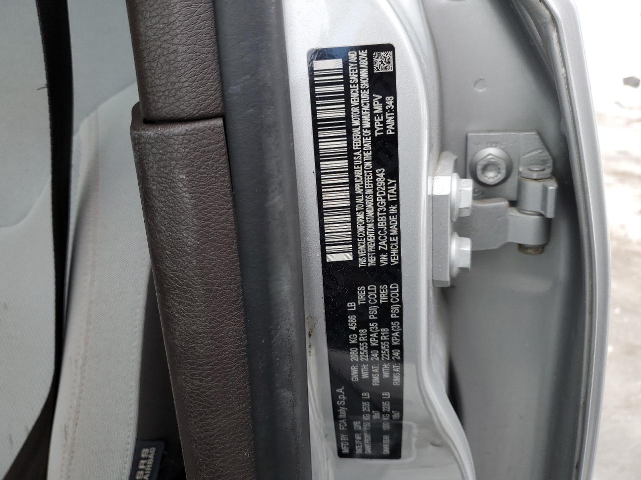 2016 Jeep Renegade - Image 15