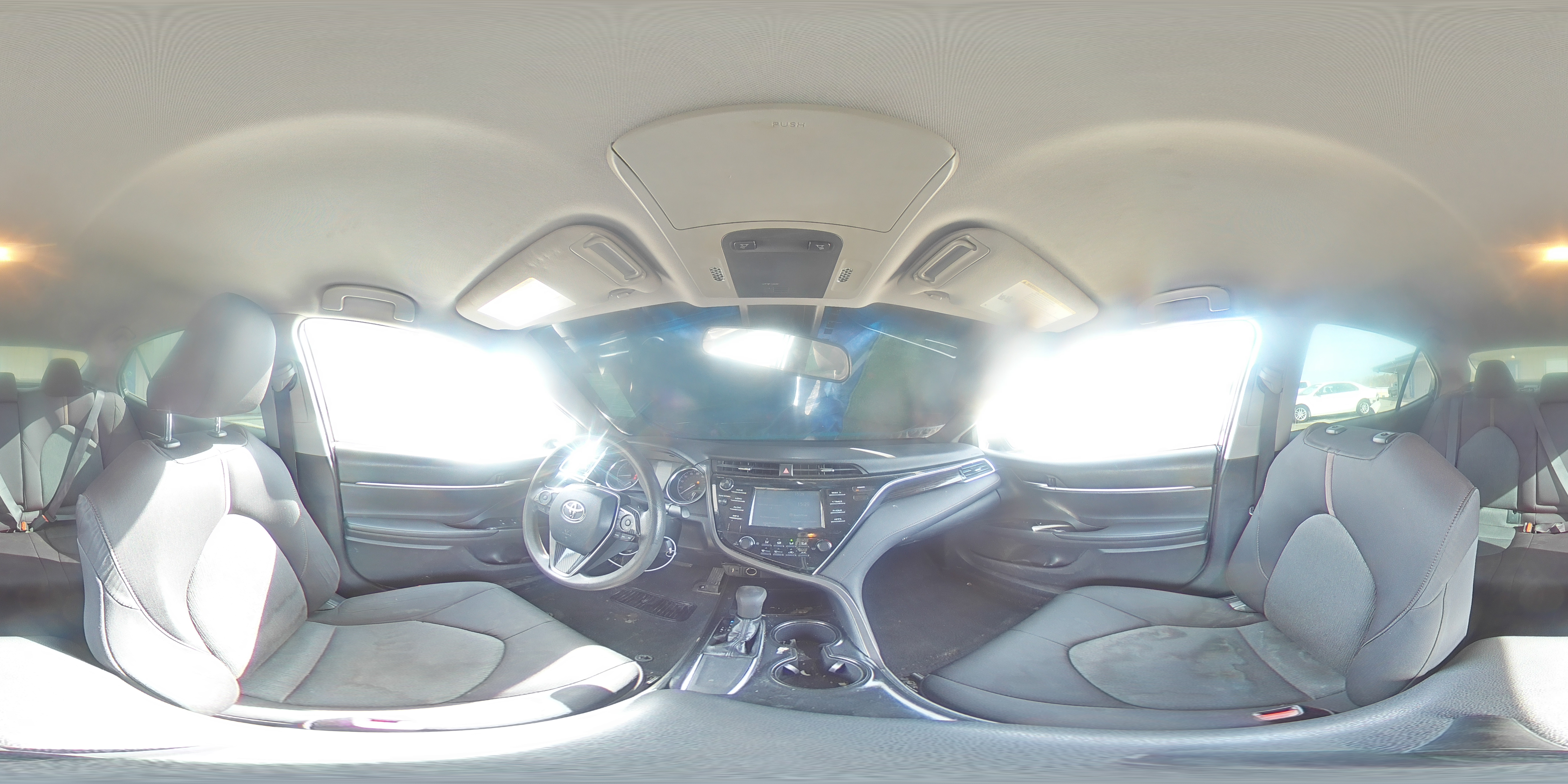 2018 Toyota Camry - Image 14