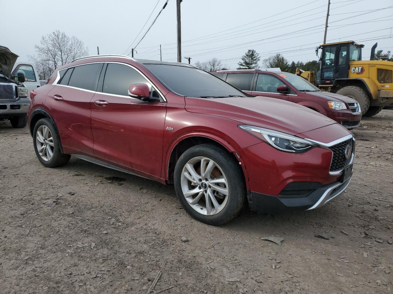 VIN SJKCH5CP7HA015657 2017 INFINITI QX30 no.4