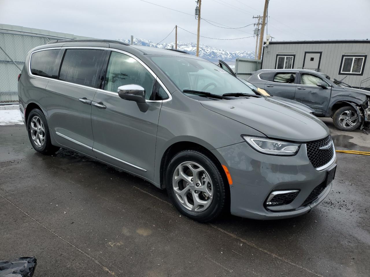 2022 Chrysler Pacifica - Image 4