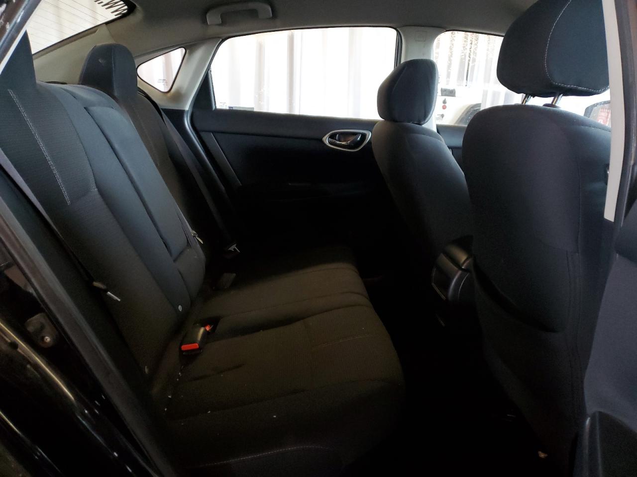 2015 Nissan Sentra - Image 10