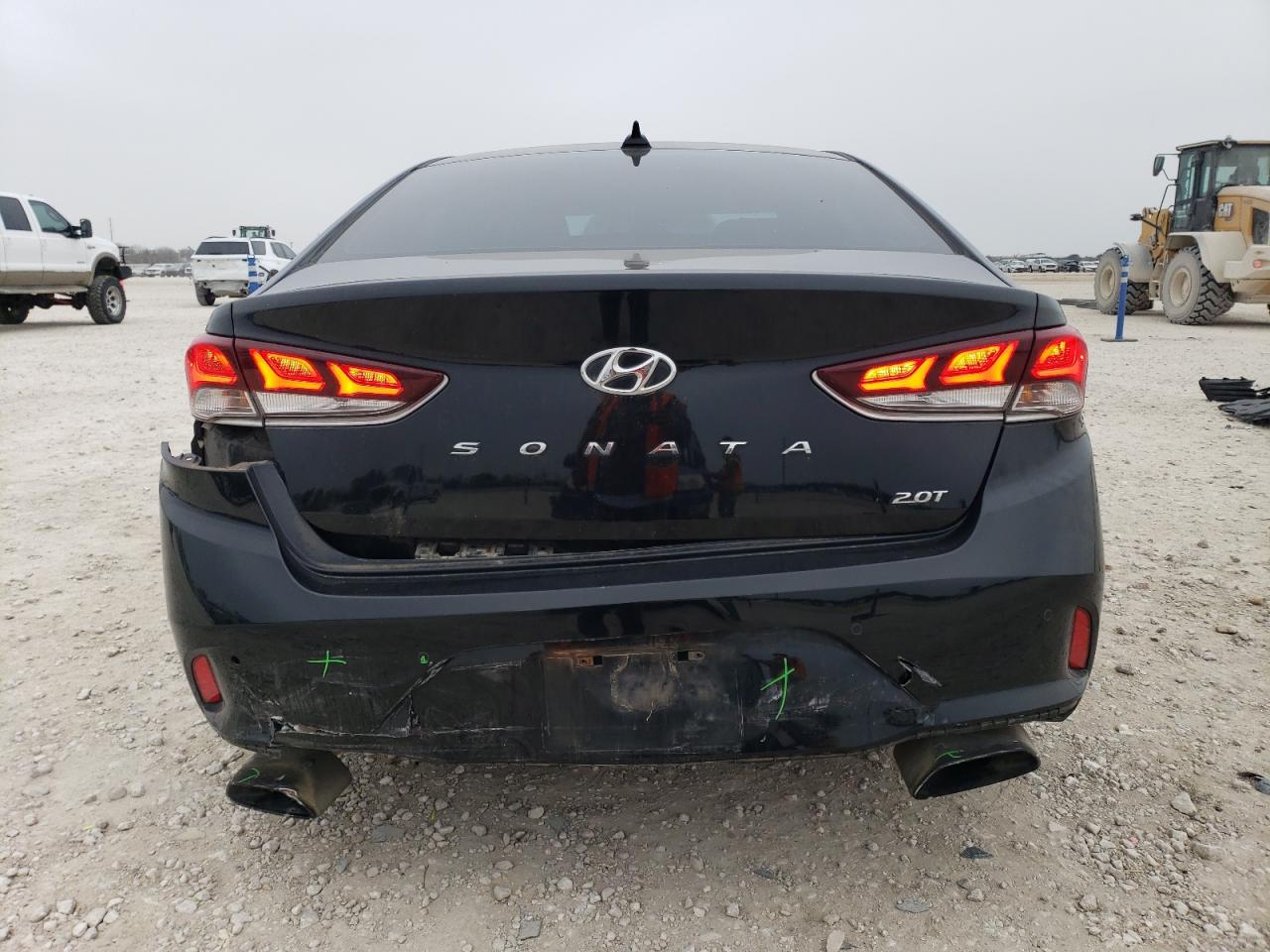 5NPE34AB8JH659677 HYUNDAI SONATA 2018