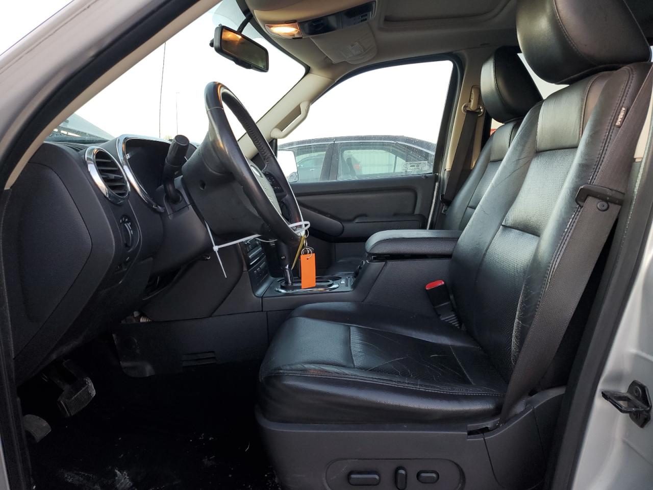 2010 Ford Explorer - Image 7