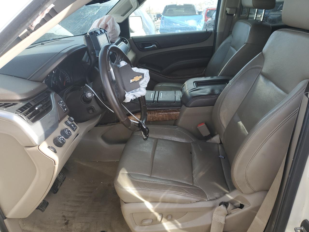 2015 Chevrolet Suburban - Image 7