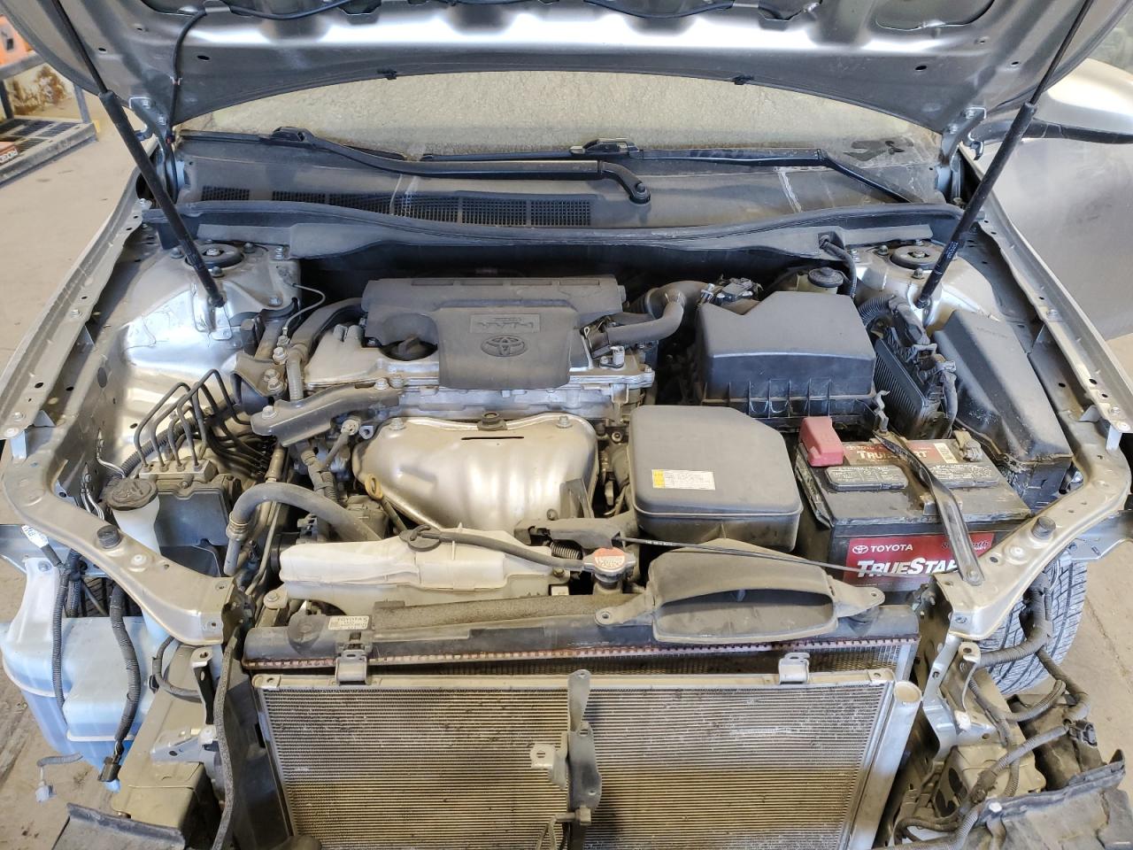 2016 Toyota Camry - Image 11