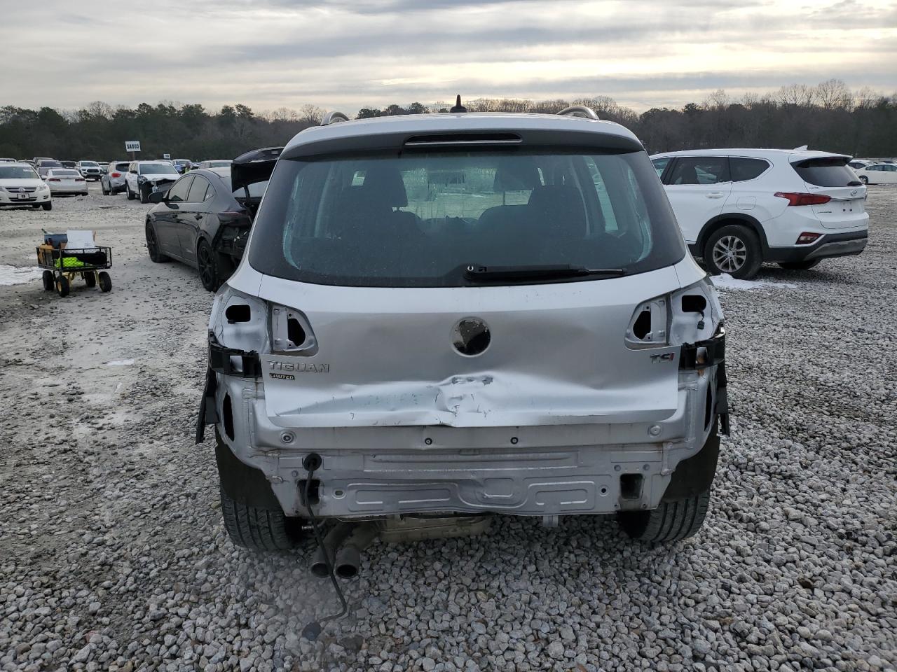2017 Volkswagen Tiguan - Image 6