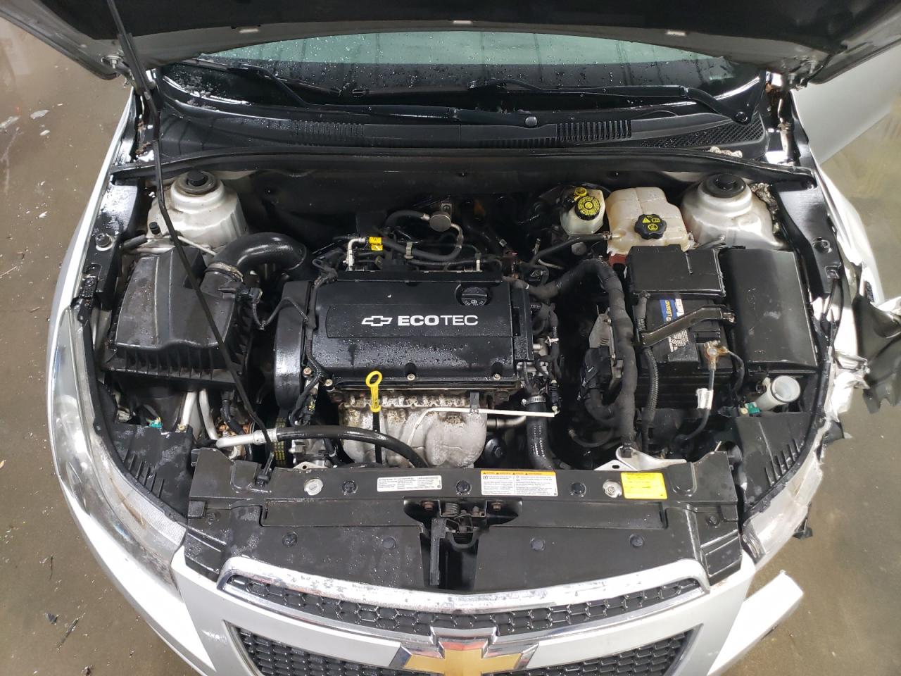 2012 Chevrolet Cruze - Image 11