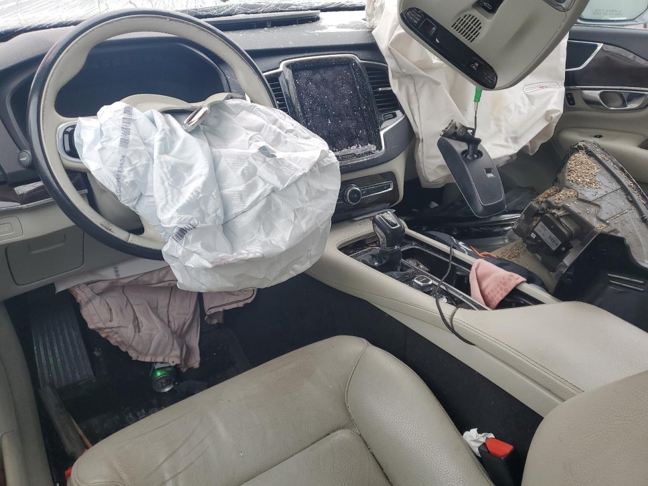 2017 Volvo XC90 - Image 8