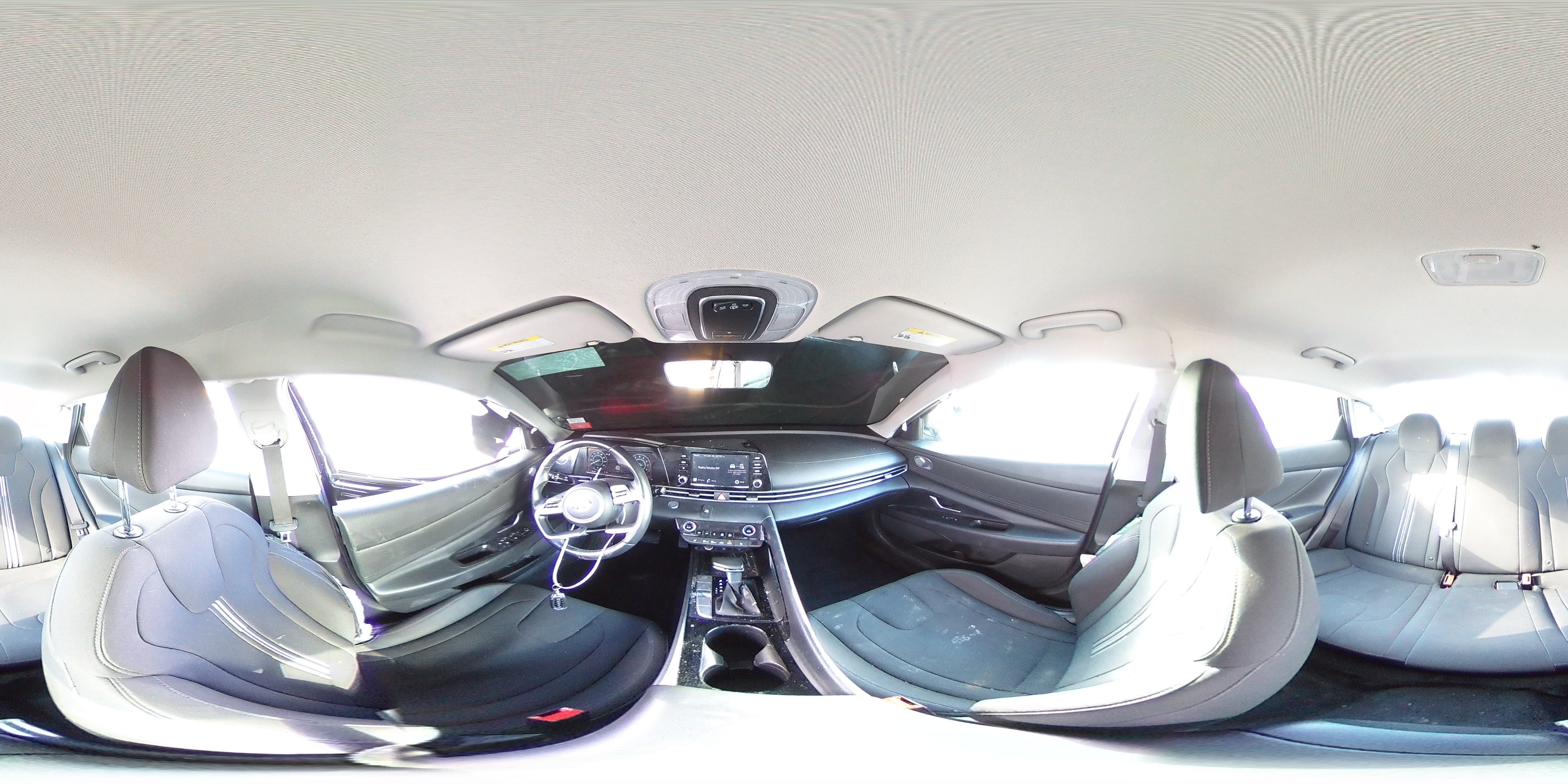 2021 Hyundai Elantra - Image 13