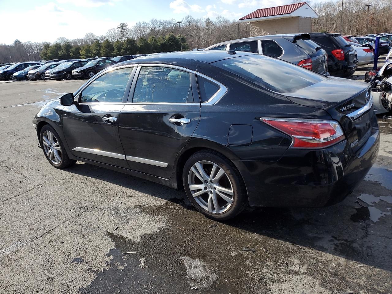 2014 Nissan Altima - Image 2