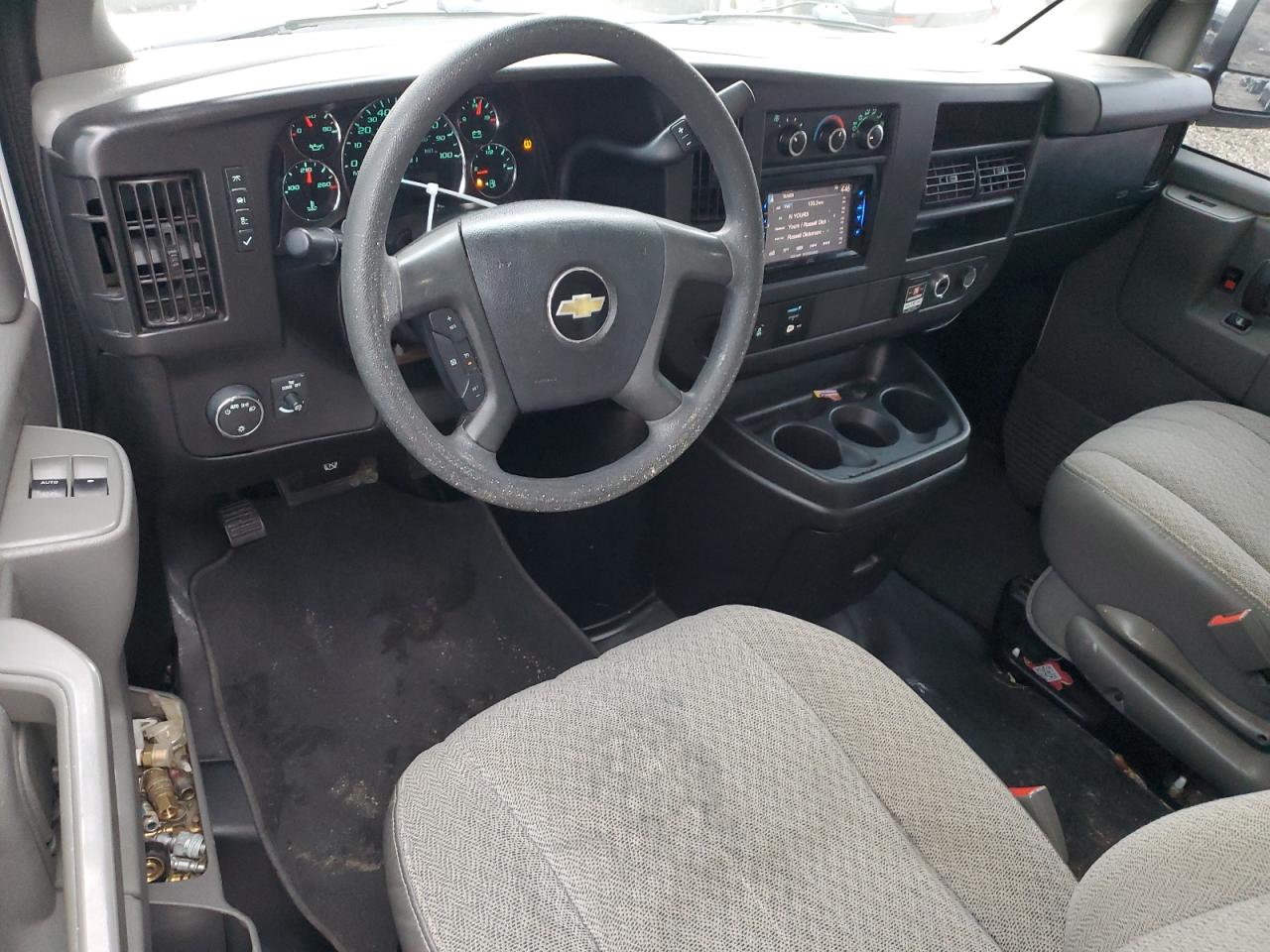 2017 Chevrolet Express - Image 8