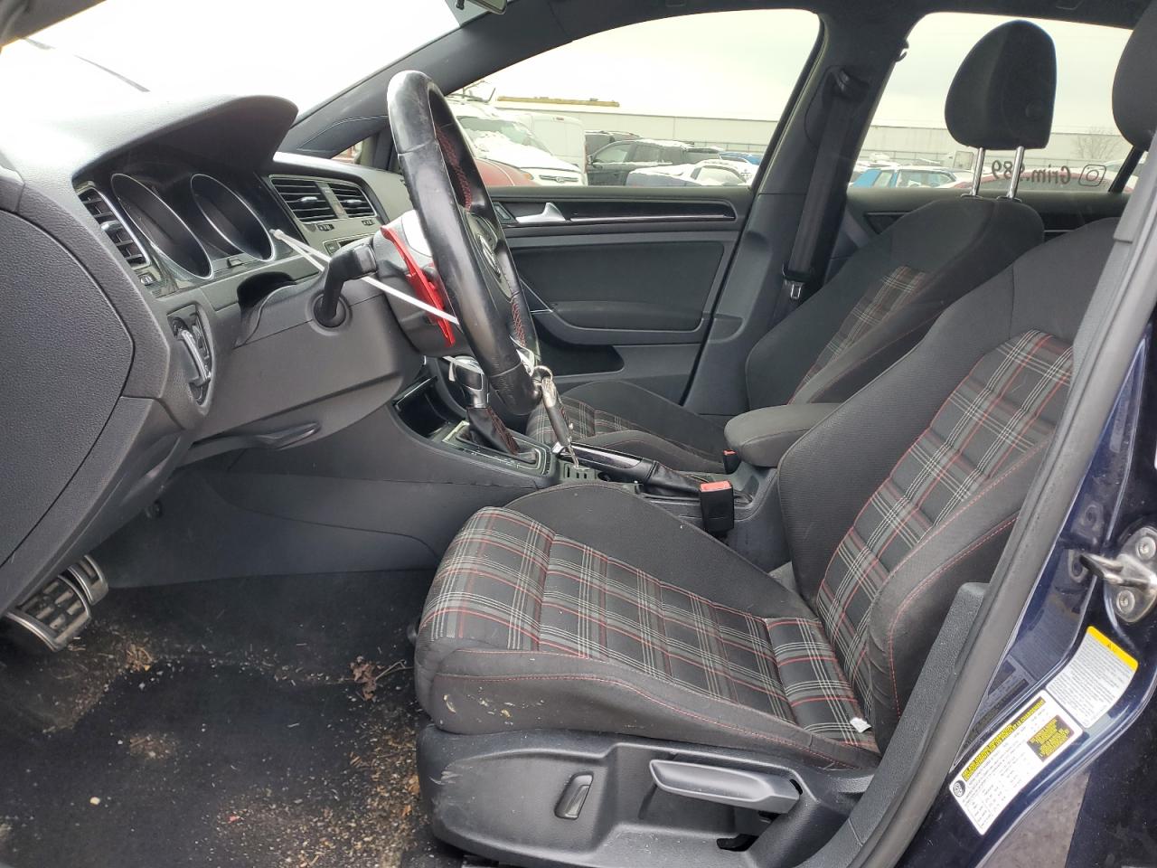 2015 Volkswagen GTI - Image 7
