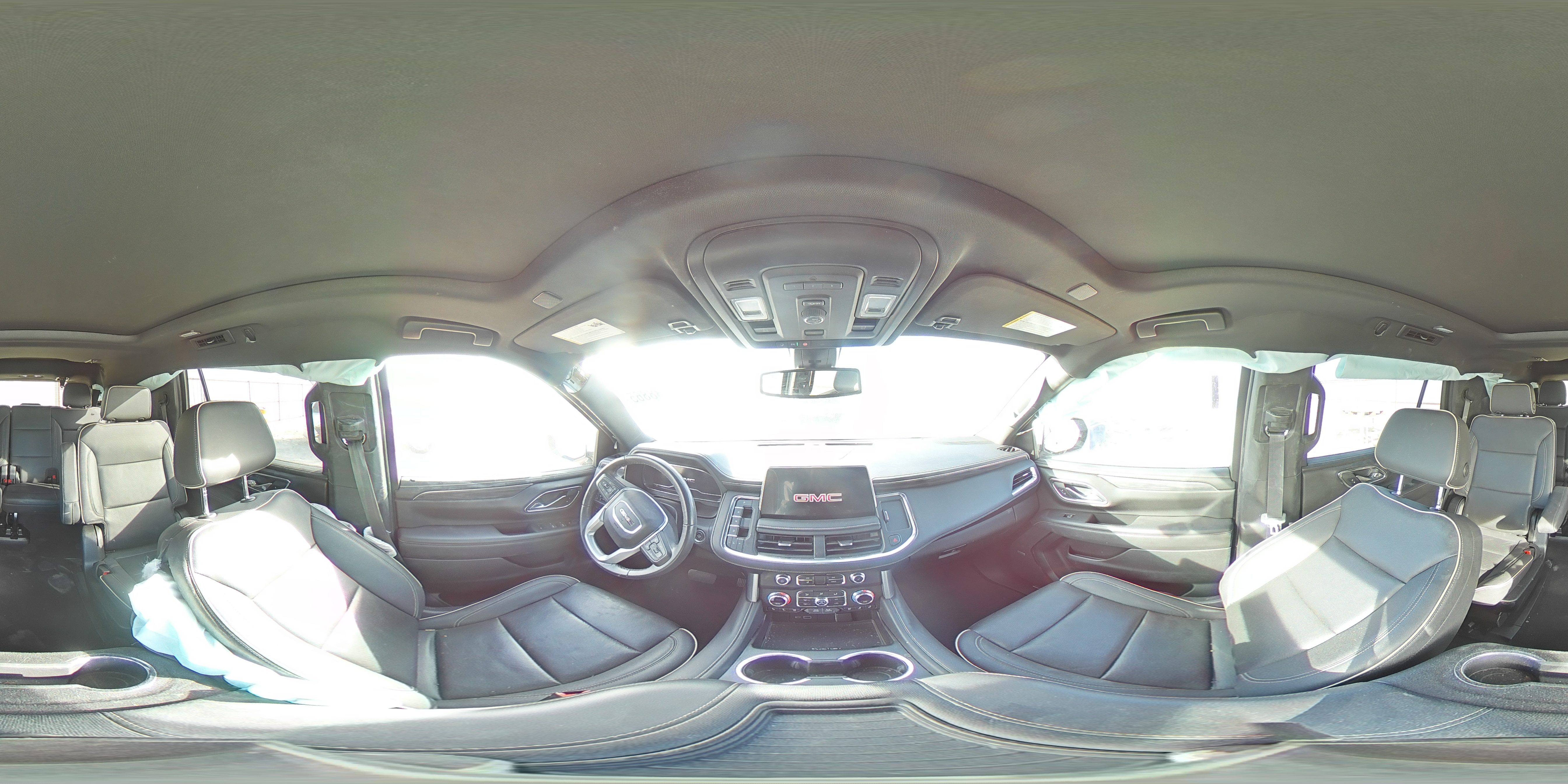 2022 GMC Yukon - Image 14