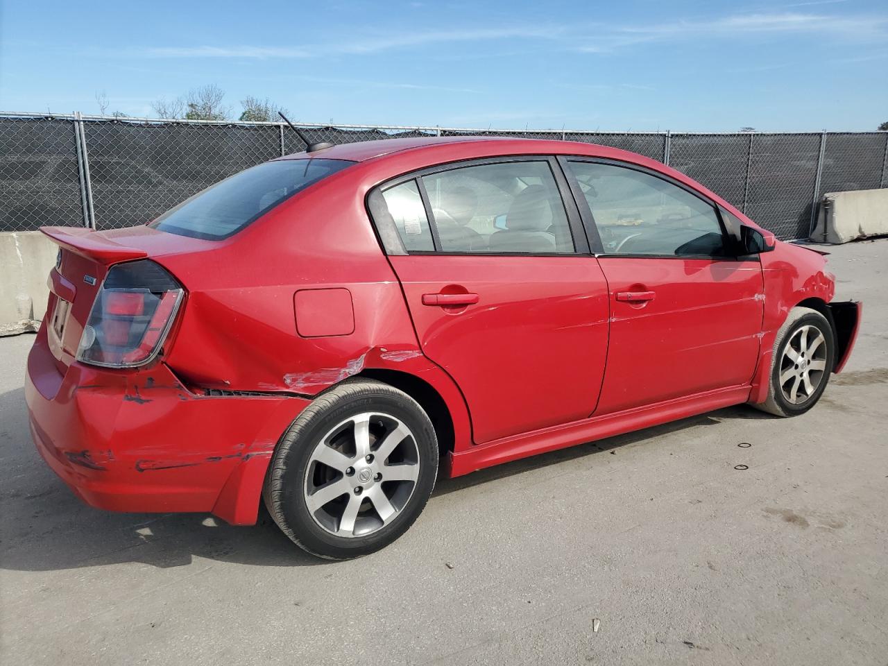 2012 Nissan Sentra - Image 3