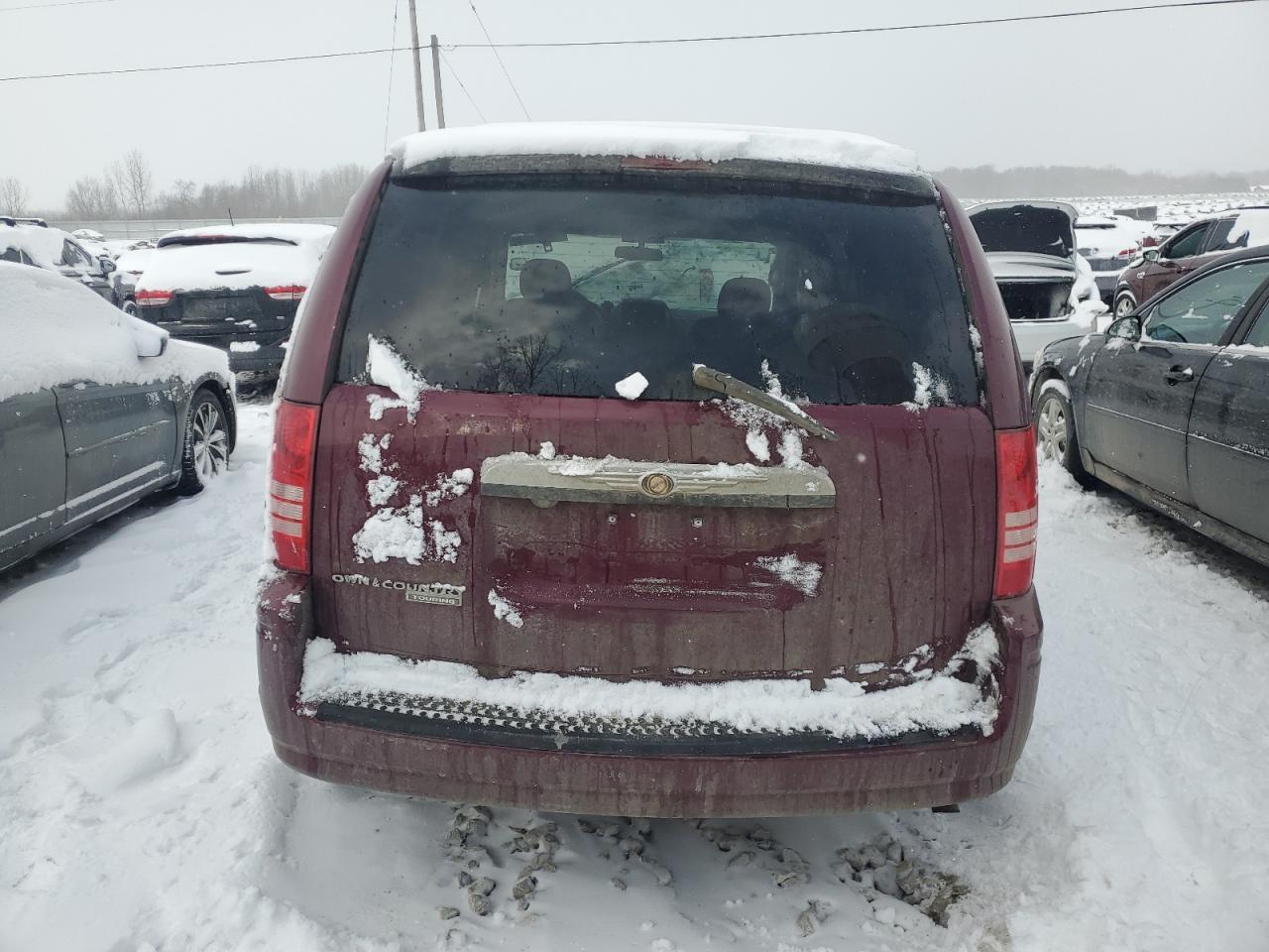2008 Chrysler Town & Country - Image 6