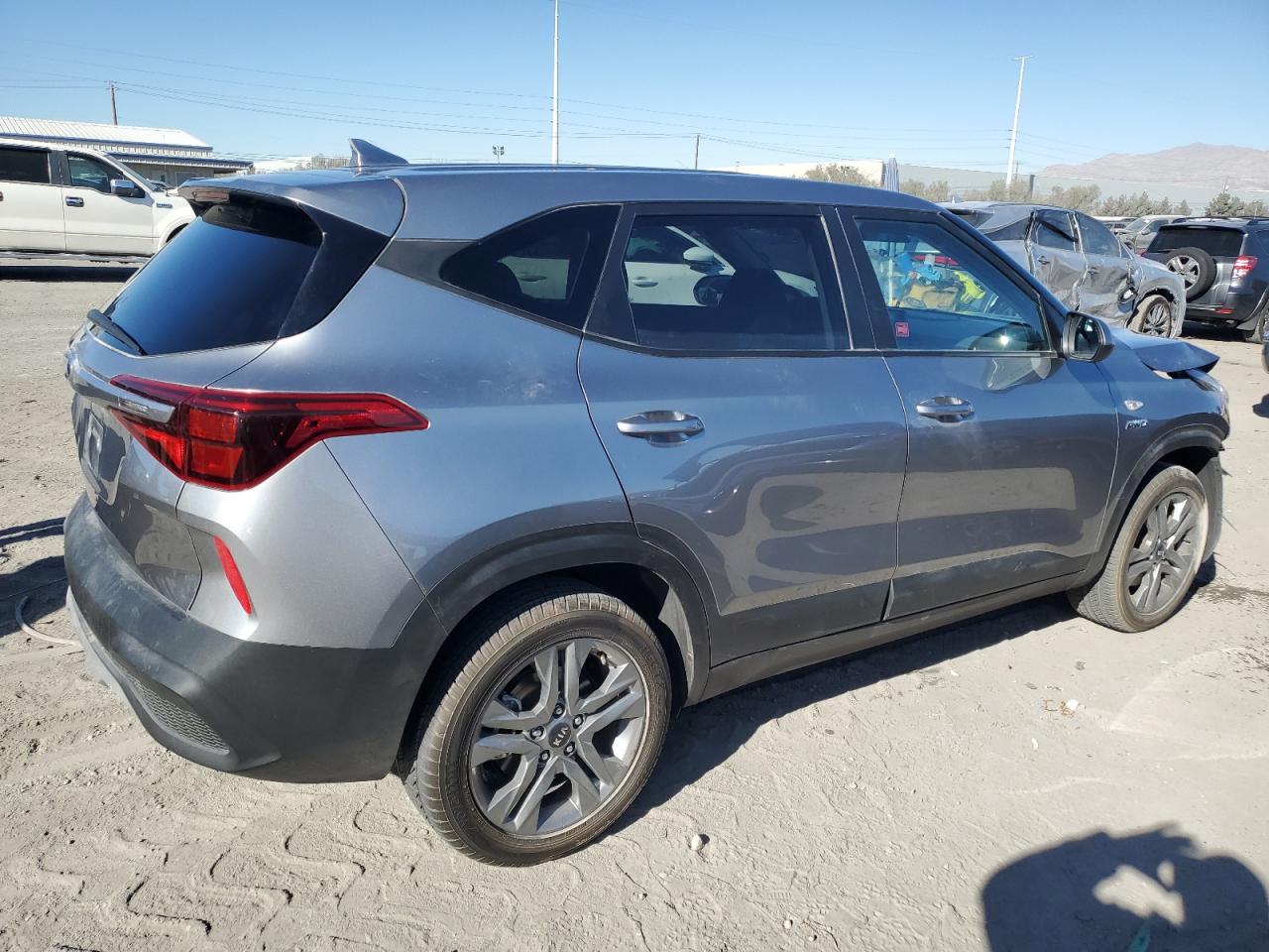 2021 Kia Seltos - Image 3