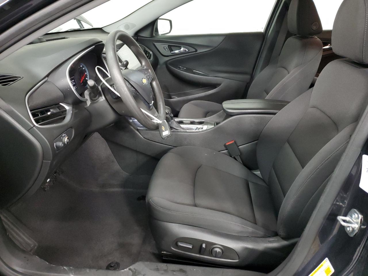 2023 Chevrolet Malibu - Image 7