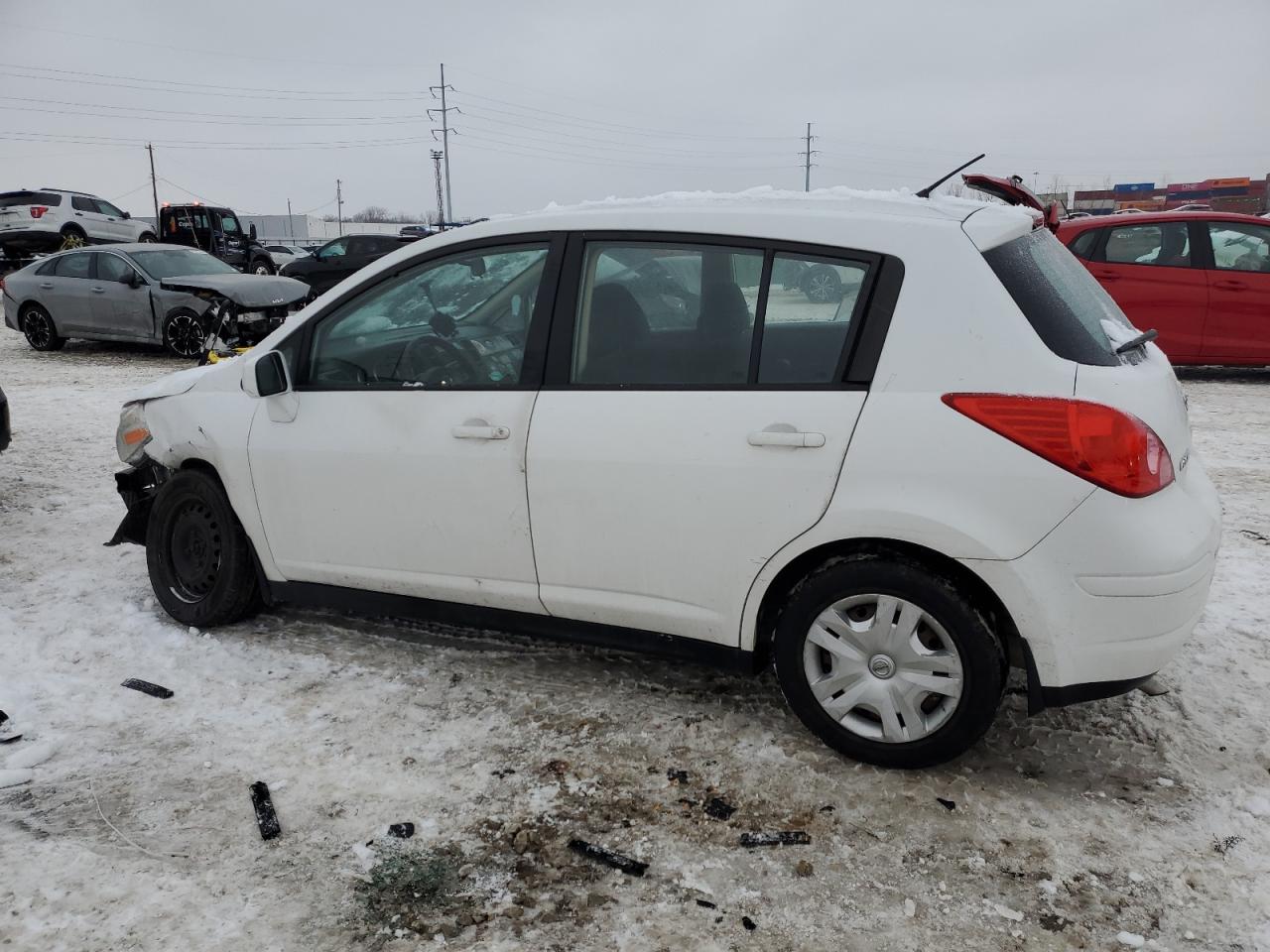 2011 Nissan Versa - Image 2